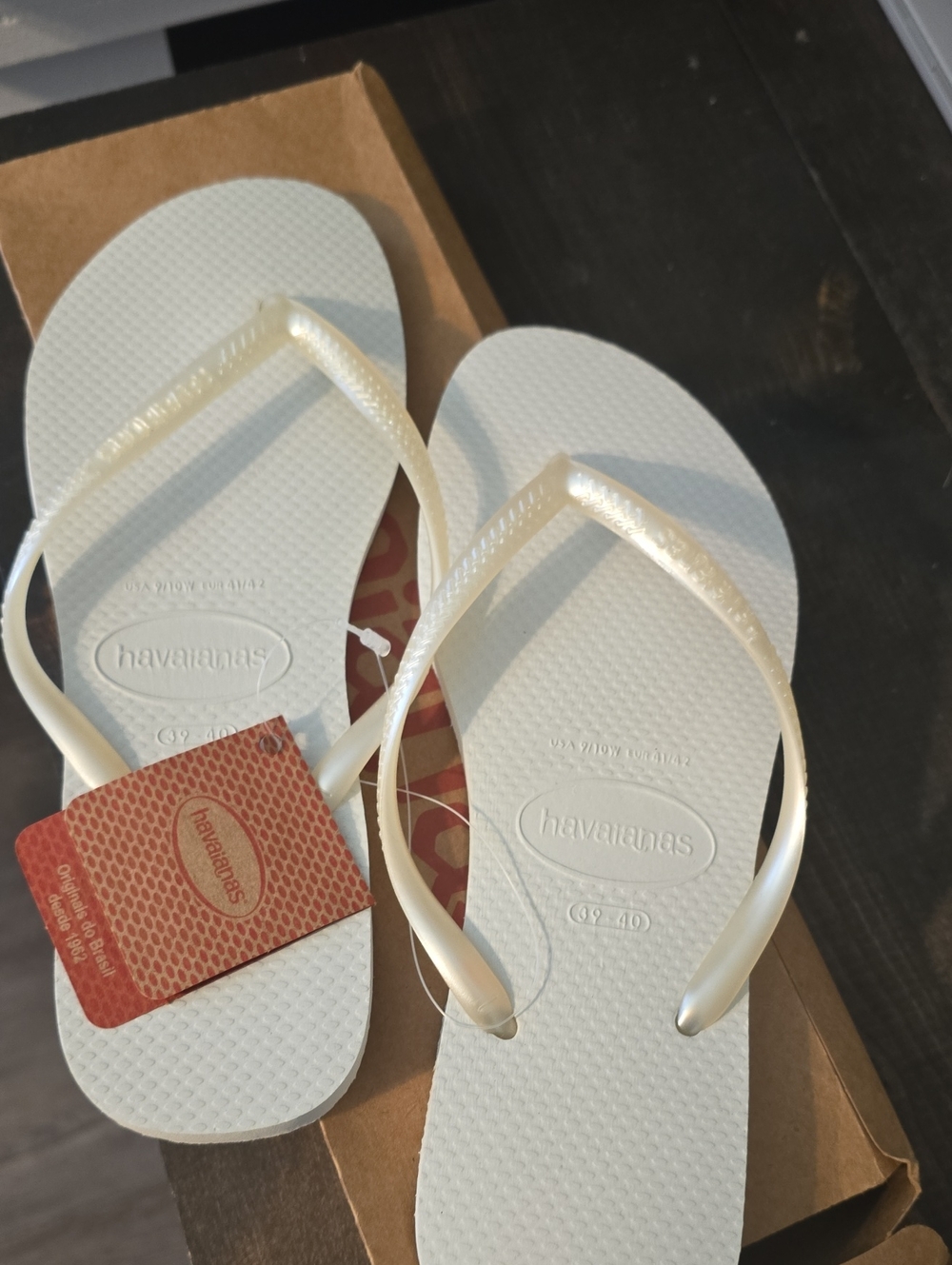 Havaianas Women’s Slim Flip Flops in Pearl Ivory